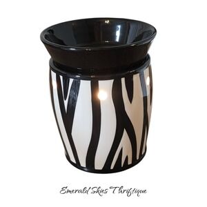 Scentsy ZEBRA Striped  full size Warmer New with box.